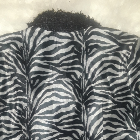 Jaclyn Kelly velour jacket - Picture 4 of 4